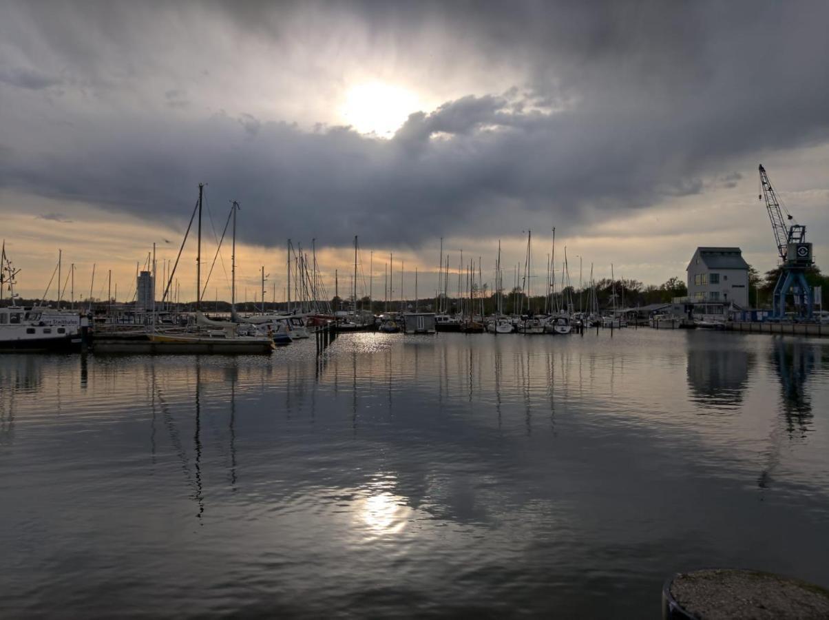 Ostsee Hausboot Schleswig Ostseeblick 1 Exterior foto